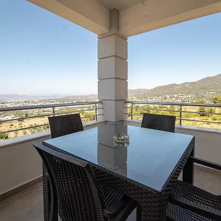 Lovely With Fascinating View In Апартаменты Фетхие